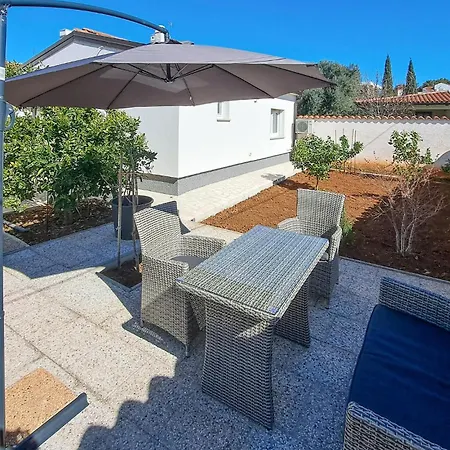 Amazing In With Kitchen